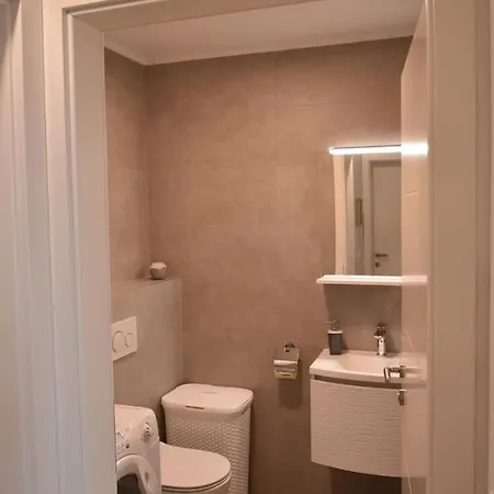 Appartement With Heated Pool, Regina