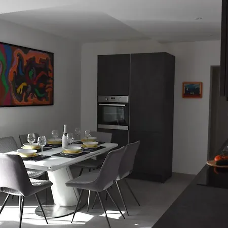 Apartmán With Heated Pool, Regina