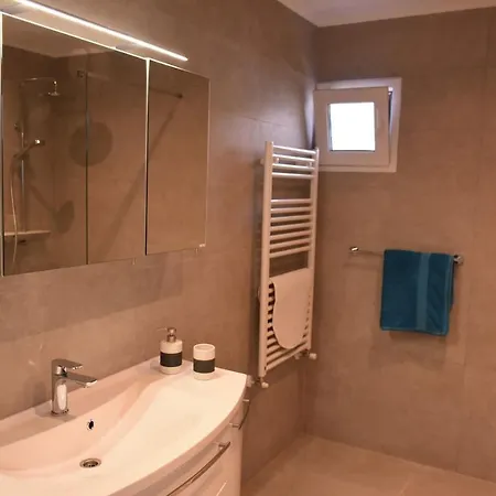 Apartmán With Heated Pool, Regina