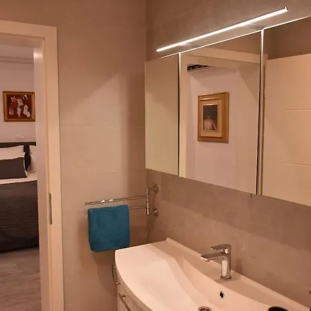 Appartement With Heated Pool, Regina