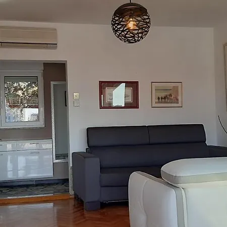 Appartement With Heated Pool, Regina *