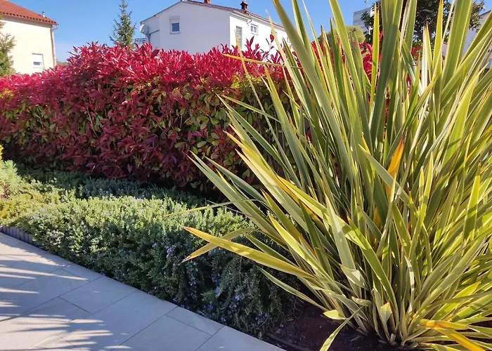 With Heated Pool, Regina * プーラ